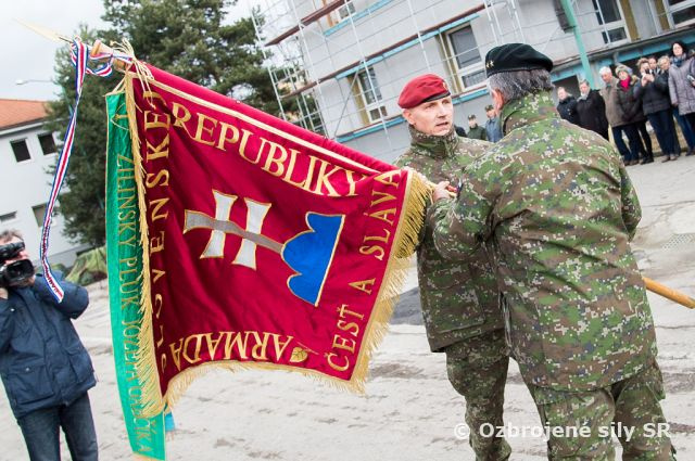 Velenie nad 5. plukom špeciálneho určenia prevzal plukovník Miroslav Gardlo