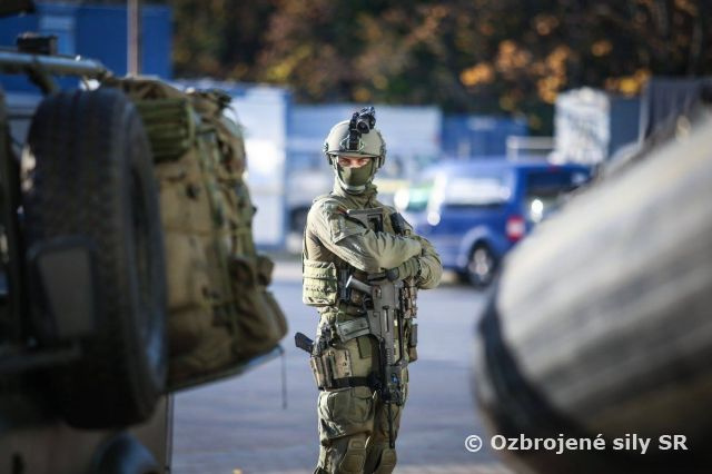 Veliteľ 5. pluku špeciálneho určenia na sympóziu o Hybridnej vojne