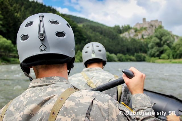 Americkí kadeti navštívili 5. pluk špeciálneho určenia 