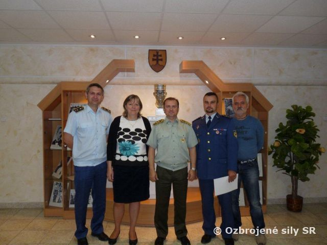 Veliteľ odovzdal ocenenia