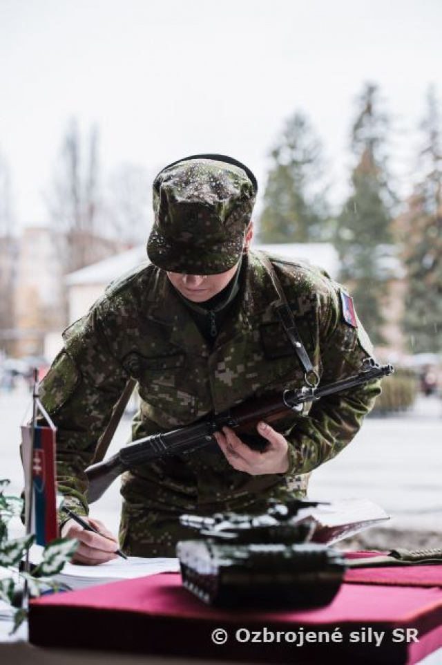 Vojenská prísaha v Základni výcviku a mobilizačného doplňovania Martin
