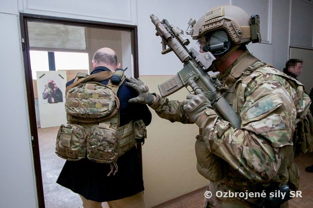 Výcvik SOF pred júnovým nasadením napreduje
