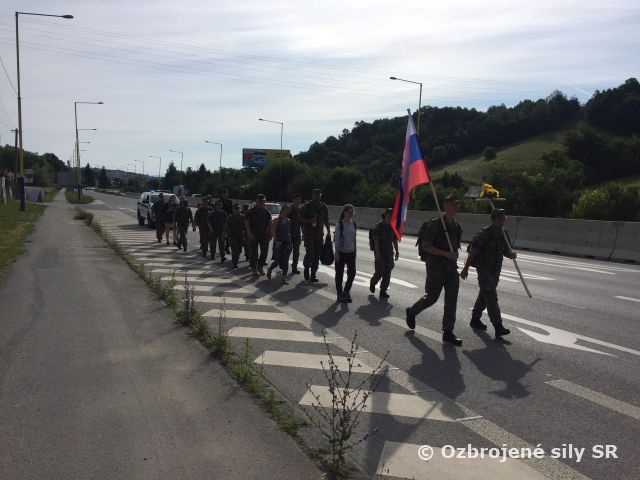 Národná vojenská pešia púť