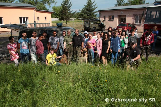 Aj deťom z detského domova sa páči služba vojakov