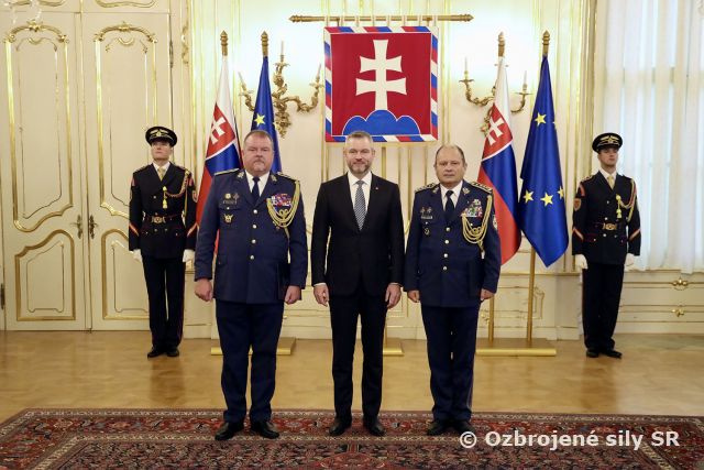 Rozlúčka s odchádzajúcim generálmi