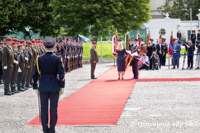 Zapožičanie bojovej zástavy 