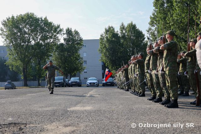 Vojenský ceremoniál Čestnej stráže prezidenta SR