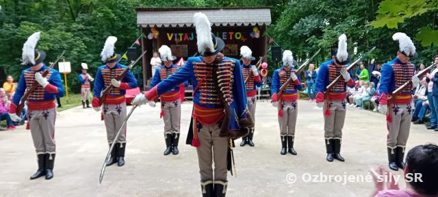 Domov sociálnych služieb Kamilka Veľká Maňa aktivita „Vitaj leto“. 