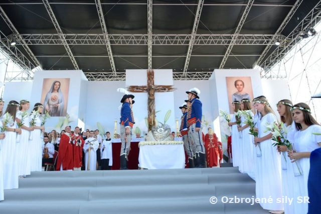 Slávnosť blahorečenia Anny Kolesárovej za účasti príslušníkov ČS PSR