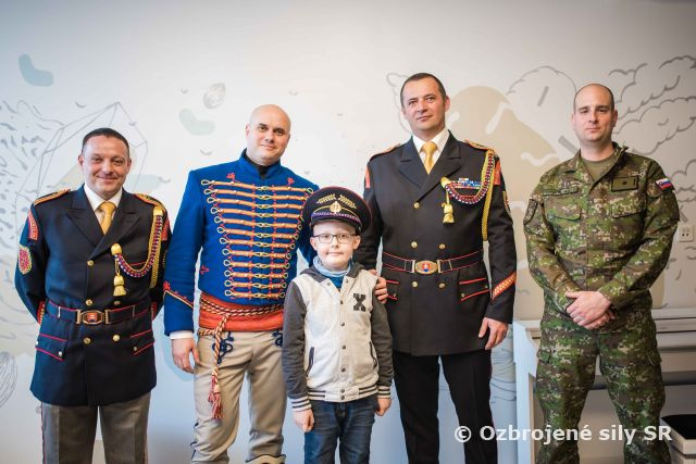 ,,Kytice vďaky" v rukách príslušníkov ČS PSR