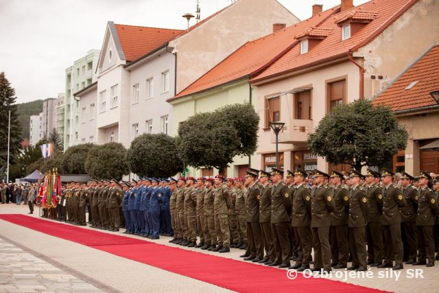Deň ozbrojených síl v Brezovej pod Bradlom