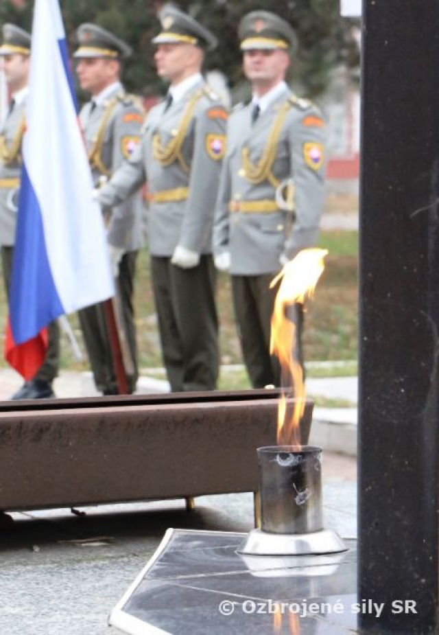 Pripomenuli sme si pamiatku veteránov