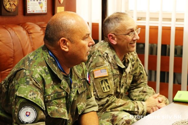 Návšteva veliaceho poddôstojníka NG Indiana CSM Gordon na Slovensku