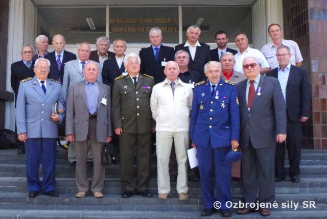 Vyznamenania pre členov Vojenskej obrody