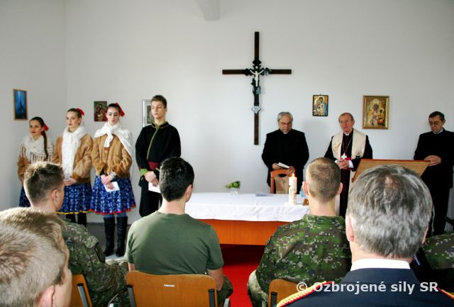 Trojkráľové požehnanie priestorov Čestnej stráže prezidenta SR