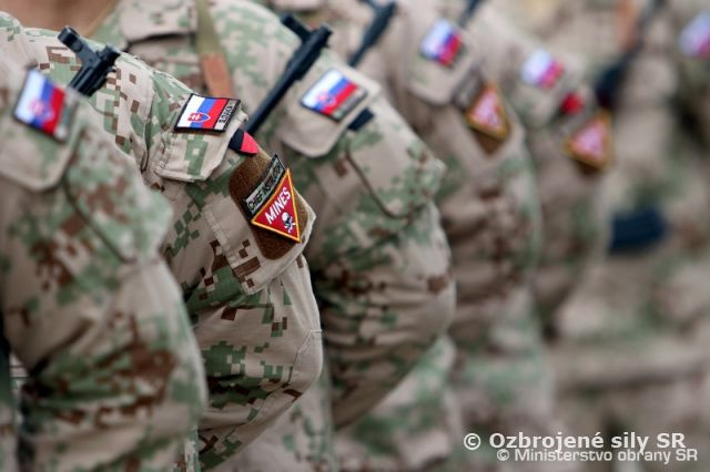 Do Iraku odchádza prvých 15 slovenských vojakov