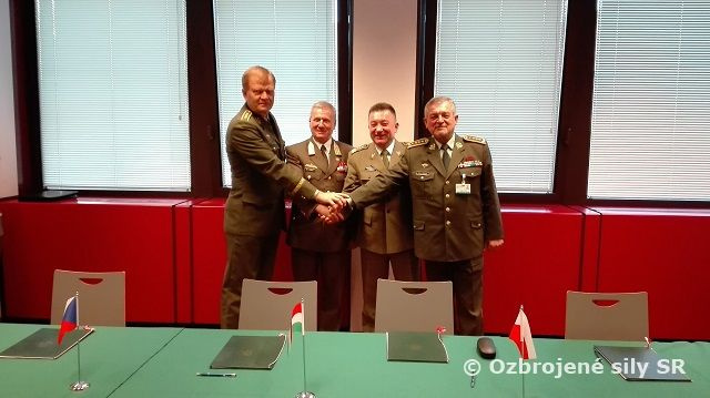 Podpis memoranda krajín V4 k vytvoreniu EUBG v roku 2019