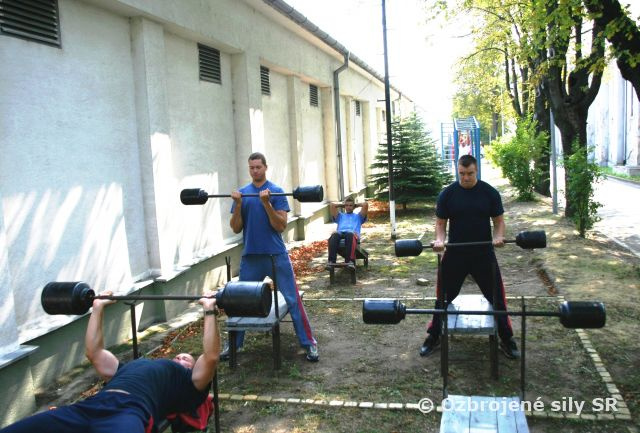 V areáli Duklianskych kasární vyrástlo nové športovisko