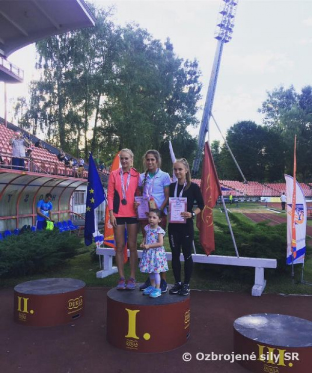 Vlčáková v atletike tretia a štvrtá