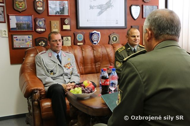 Náčelník generálneho štábu prijal odchádzajúceho pridelenca obrany