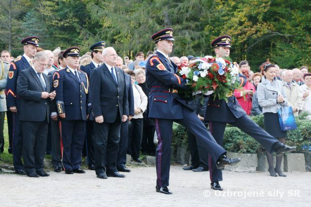 Spomienka na obete Karpatsko-duklianskej operácie