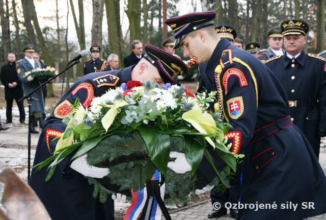 Pietna spomienka na obete tragickej udalosti vo VOP Nováky