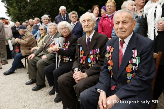 Spomienku na generála M. R. Štefánika si uctili na mieste tragickej nehody v Ivanke pri Dunaji