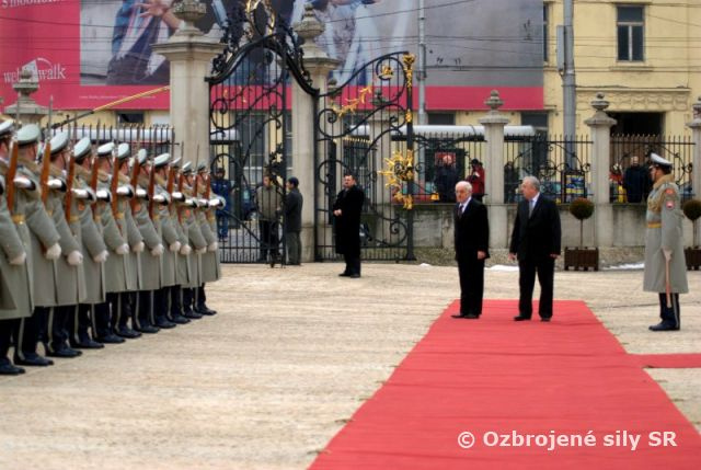 Noví veľvyslanci si prevzali poverovacie listiny