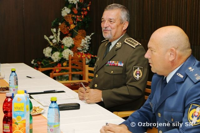 Generál Maxim sa stretol so zástupcami mimovládnych organizácií