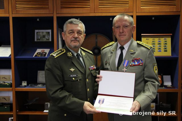 Generál Maxim ocenil plukovníka v.v. Videczkeho