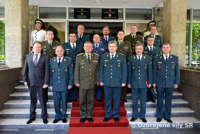 Generál Maxim na návšteve Macedónska