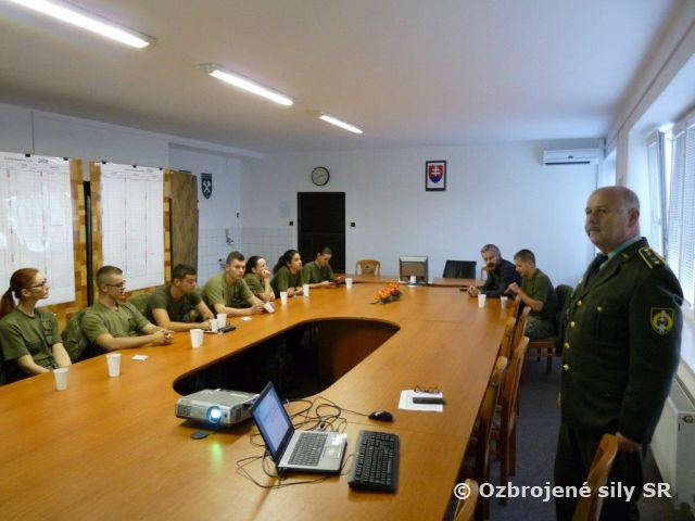 Odborná príprava kadetov v Úrade logistického zabezpečenia 