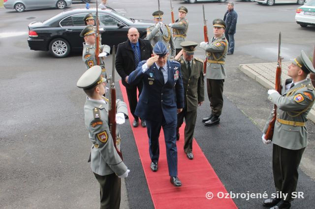 Generál Gorenc navštívil Slovensko