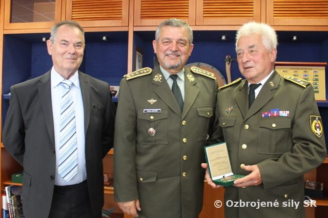 Náčelník generálneho štábu prijal zástupcov združenia vojenskej obrody
