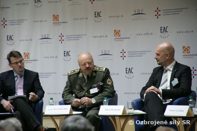 Generálmajor Pavel Macko na Slovenskom bezpečnostnom fóre