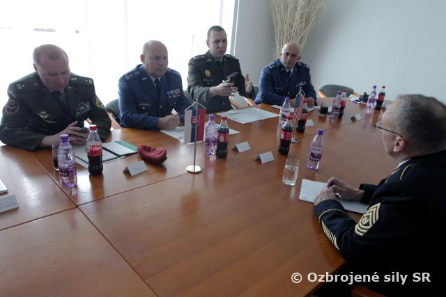 Pracovné stretnutie hlavných poddôstojníkov OS SR a Národnej Gardy štátu Indiana