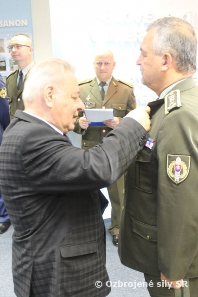 Slovenský zväz protifašistických bojovníkov ocenil vojakov