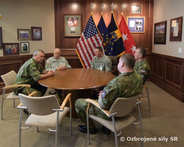 Generálporučík Maxim na návšteve Indiany