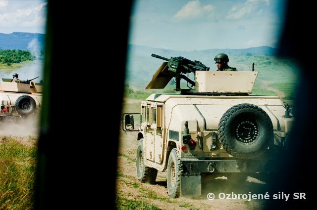 Minister obrany Galko navštívil špeciálne sily cvičiace vo VP VO Lešť