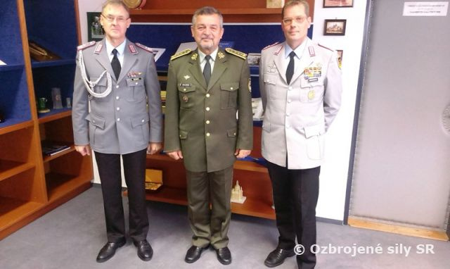 Náčelník Generálneho štábu OS SR prijal pridelenca obrany pri príležitosti ukončenia pôsobenia