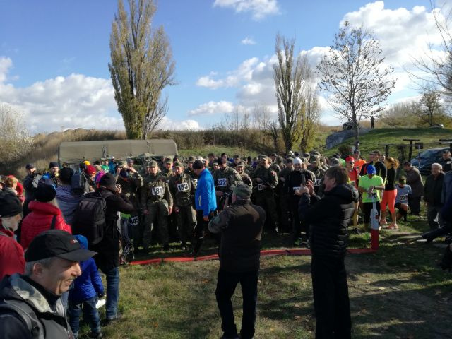 Profesionálni vojaci Práporu logistiky Hlohovec sa zúčastnili behu na počesť vojnových veteránov