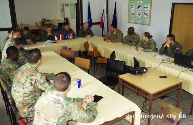 Odborný kurz v Stredisku CIMIC a PSYOPS