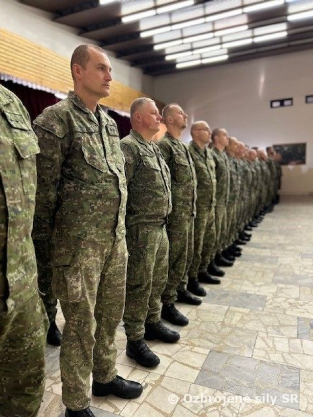 Slávnostný nástup Základne výcviku a mobilizačného doplňovania Martin