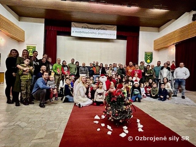 Mikuláš v Základni výcviku a mobilizačného doplňovania