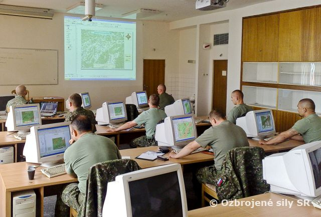 Analytici pripravovaní v spolupráci s AOS