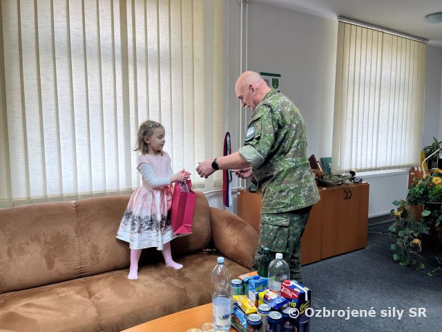 Prejav spolupatričnosti kolegov 7. výcvikového pluku