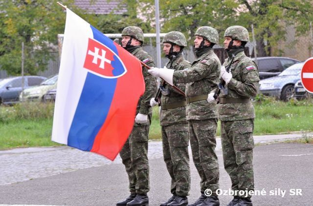 Slávnostné prepodriadenie práporu logistickej podpory pod velenie brigády bojového zabezpečenia