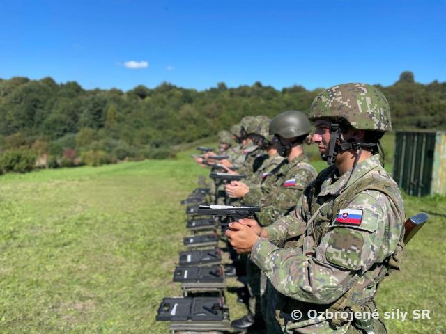 Výcvik čakateľov základného vojenského výcviku v Martine