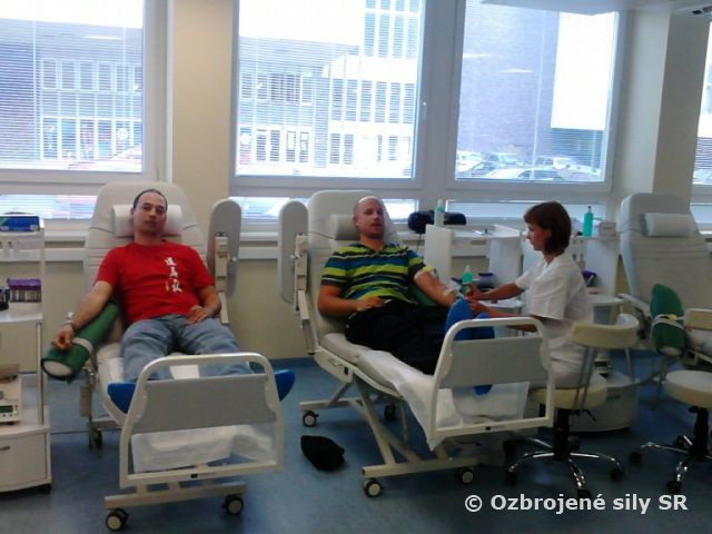 V núdzi poznáš priateľa