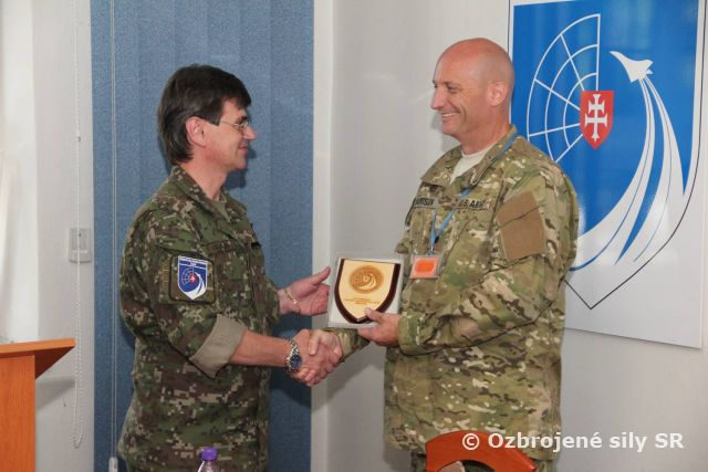 Vojenskí pridelenci navštívili Zvolenskú brigádu